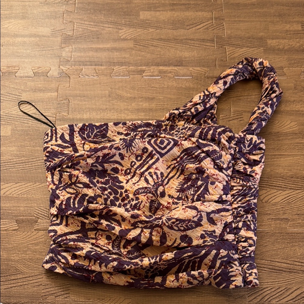 ZARA ONE SHOULDER PURPLE AND PINK TOP SIZE SMALL